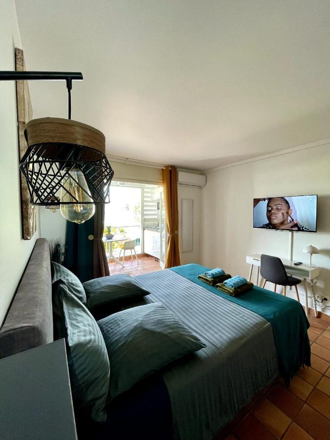 Апартаменти Chez Valerie Et Pascal Ла-Трініте Екстер'єр фото